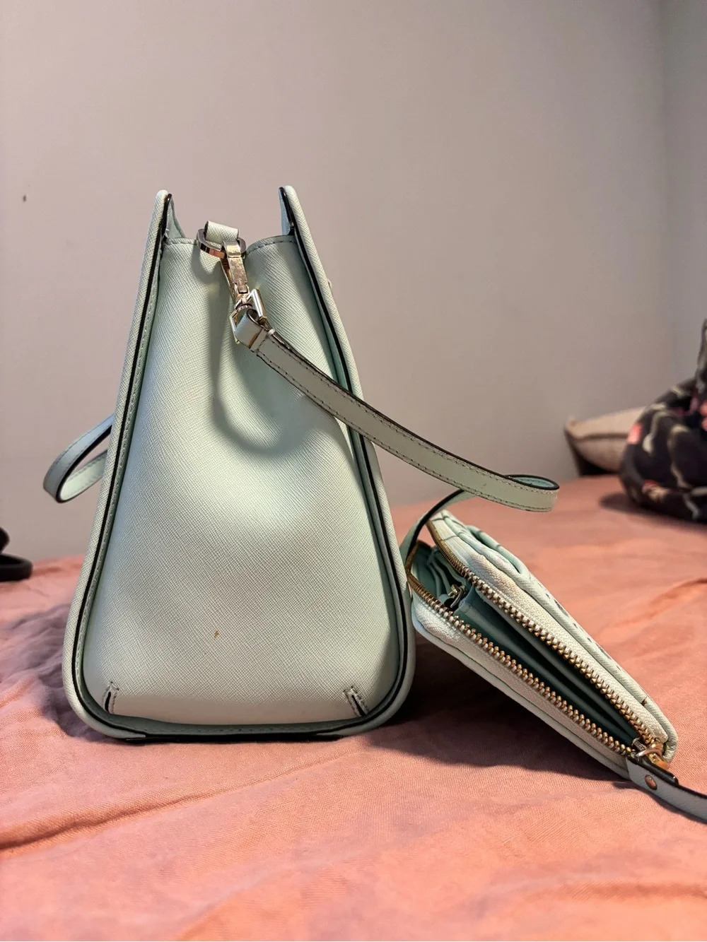 kate spade mint perforated tote with matching zip wallet